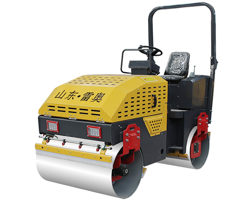 2.5噸全液壓座駕式壓路機